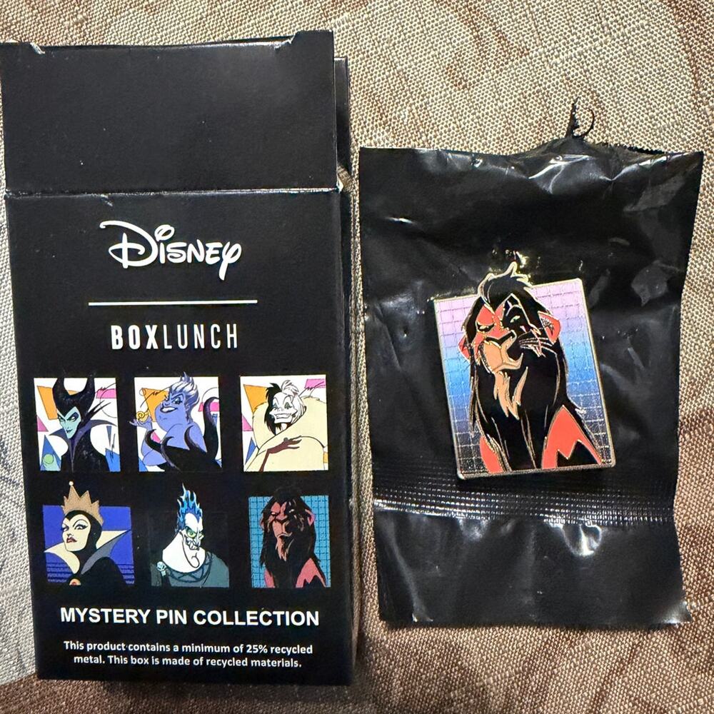 Disney Villains Retro Midnight Enamel Pins SCAR
